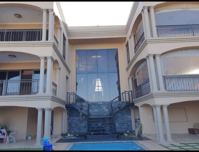 5 BEDROOM HOUSE FOR SALE IN UMHLANGA RIDGE